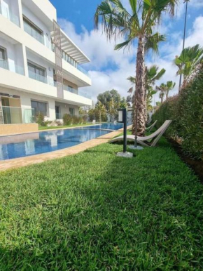 Appartement avec piscine et accès à la plage